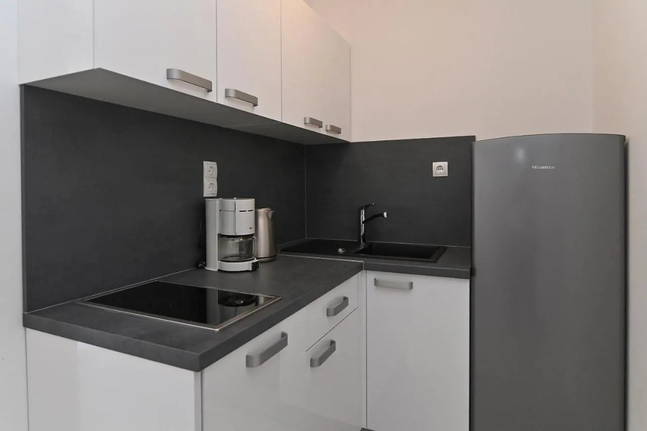 Rooms & Apartments Jadranka Baska  0*, Baska (Krk) Croatia