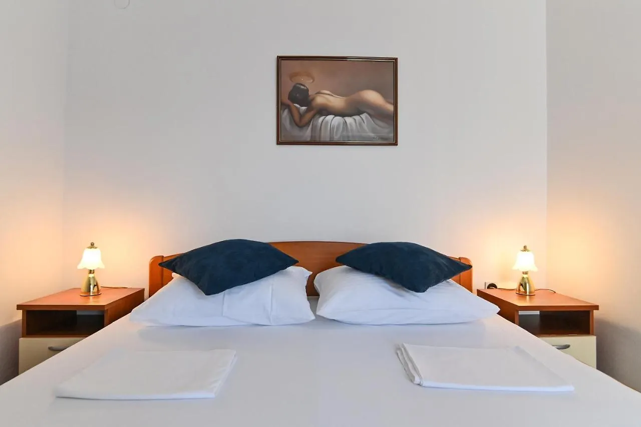 Guest house Rooms & Apartments Jadranka Baska