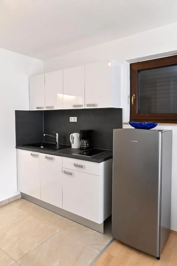 Guest house Rooms & Apartments Jadranka Baska  Croatia