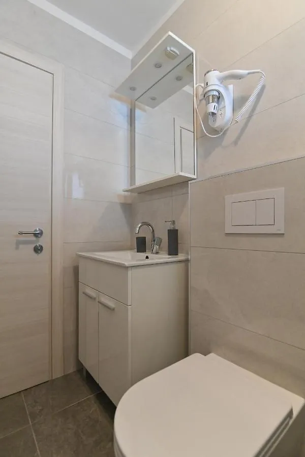 Guest house Rooms & Apartments Jadranka Baska