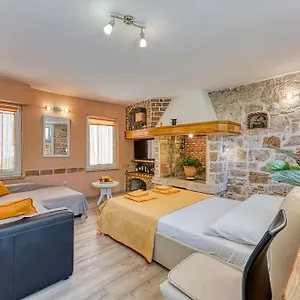 https://studios-tommy.in-istria.net