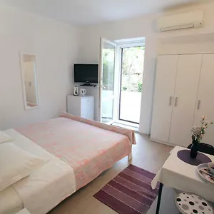 https://rooms-feme.splithotels.org